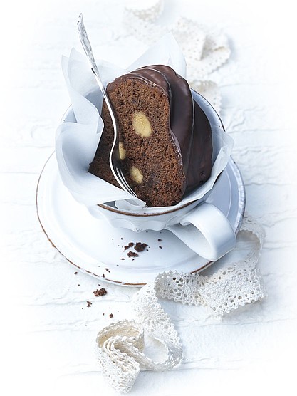 schoko-marzipan-guglhupf